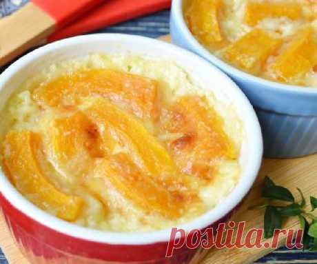 Тыква с молоком, запеченная в духовке В сезон мясистой тыквы предлагаю воспользоваться моментом, и приготовить в домашних условиях вкусную тыкву с молоком, запеченную в духовке. Такую тыкву можно подавать в качестве десерта или на завтрак. Сделать ее сможет даже юная хозяйка без особых хлопот.