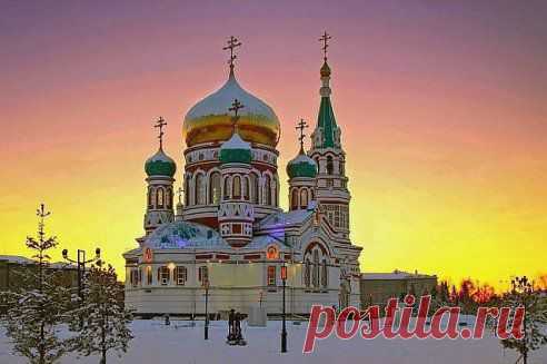 Пусть будет в жизни каждый миг прекрасен, 
И пусть Господь тебя хранит от бед, 
Пусть будет день твой постоянно ясным, 
Спокойным сон и радостным рассвет!