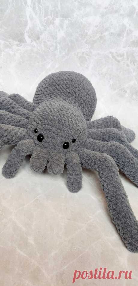 PDF Паук крючком. FREE crochet pattern; Аmigurumi toy patterns. Амигуруми схемы и описания на русском. Вязаные игрушки и поделки своими руками #amimore - большой паук из плюшевой пряжи, плюшевый паучок.