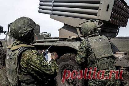Российские военные за сутки отразили семь атак ВСУ на купянском направлении. Российские бойцы за сутки отразили семь атак Вооруженных сил Украины на купянском направлении. Об этом РИА Новости сообщил начальник пресс-центра группировки ВС России «Запад» Сергей Зыбинский. По его словам, все контратаки в районе населенного пункта Синьковка и урочища Маньковка были успешно отражены.