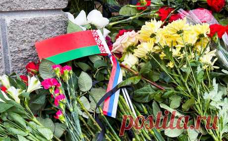 Посольство сообщило о гибели еще одного белоруса при теракте в «Крокусе». В обновленном списке погибших МЧС значится Вадим Александрович Кулик — белорус с таким именем был охранником в «Крокусе» и после теракта перестал выходить на связь, пояснило посольство. Ранее там сообщили о гибели белоруски