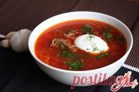 Диетический салат с гренками и овощами