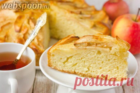 Нежный манно-яблочный пирог