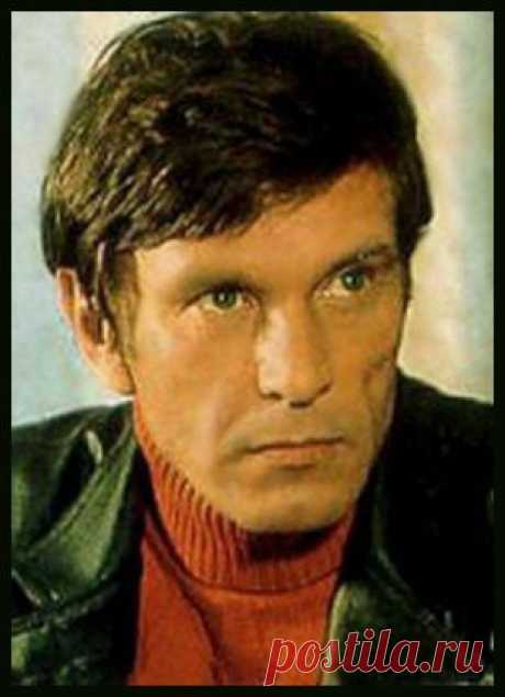 Актер театра и кино Ледогоров Игорь Вадимович  09.05.1932 -  10.02.2005;