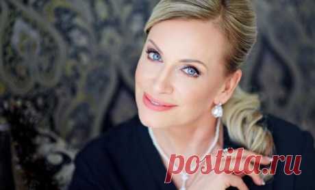 Единственный сын Наталии Гулькиной - именинник: как выглядит 37-летний Алексей