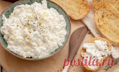 Домашняя рикотта на замену маслу: ставим с вечера, а утром уже намазываем