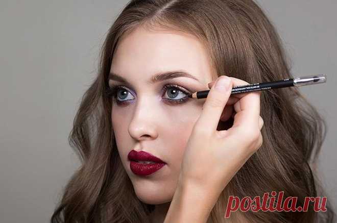 7 ошибок в макияже, которые делают ваши глаза меньше