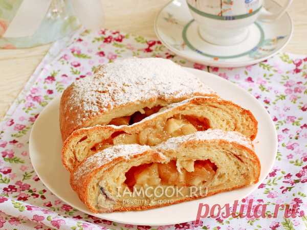 Творожный рулет с яблоками