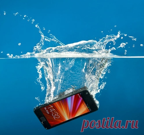 Что делать если намочили  телефон?