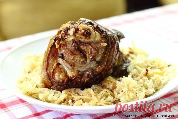 Свиная рулька в пивном маринаде