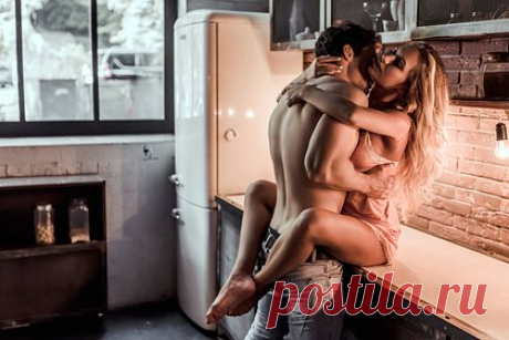 Перечислены самые нелюбимые этапы секса. Пользователи форума Reddit перечислили этапы секса, которые они считают самыми нелюбимыми. Необходимость мыться после полового акта кажется досадной многим комментаторам, которые не хотят сразу после интима вытираться или идти в ванную. Много лайков собрал и комментарий о внезапных судорогах.