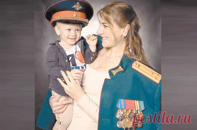 Истина в жене. Супруга генерала Шканова ушла на СВО, когда сыну был год. Юля – жена генерал-май­ора Ивана Шканова, который с первого дня спецоперации находится «за ленточкой». Но она не генеральша в привычном смысле этого слова.