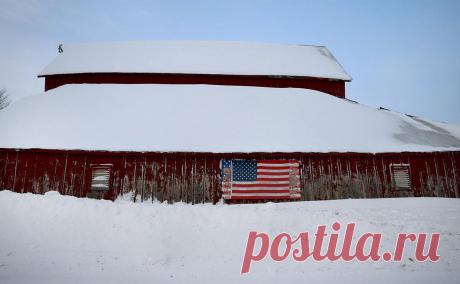 В США стартовала кампания по выборам кандидатов в президенты. Республиканская партия США приступает к определению кандидата на ноябрьских президентских выборах. Перед кокусами в штате Айова лидирует экс-президент Дональд Трамп, на втором месте — экс-посол в ООН Никки Хейли