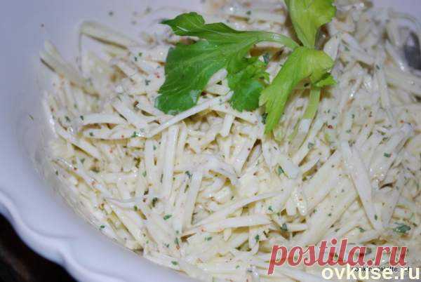 12 лучших салатов из сельдерея - Простые рецепты Овкусе.ру