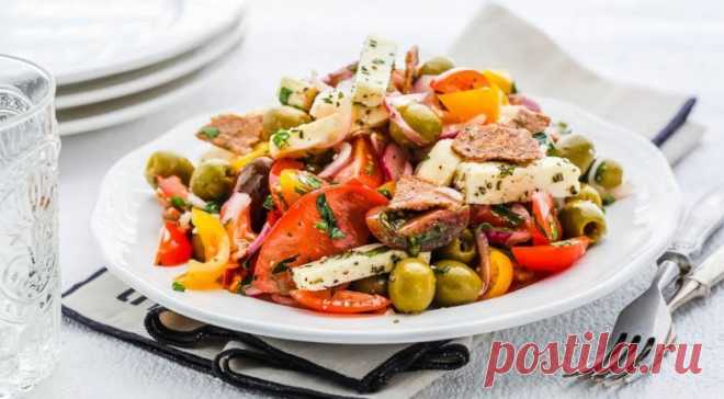 Салат из помидоров с адыгейским сыром — Вкусные рецепты
