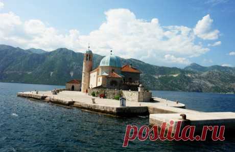 Island&amp;church-Our lady of the rocks