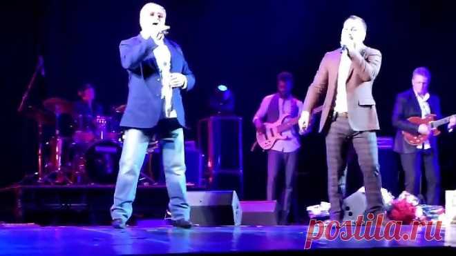 Сын и Отец вместе поют! Как же это прекрасно! Молодцы