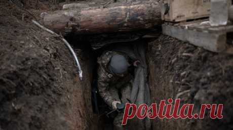 RT опубликовал видео работы операторов БПЛА по прячущимся военным ВСУ в Марьинке. Спецкор RT Александр Пискунов опубликовал видео того, как операторы БПЛА выкуривают солдатов ВСУ из разрушенных домов в Марьинке. Читать далее