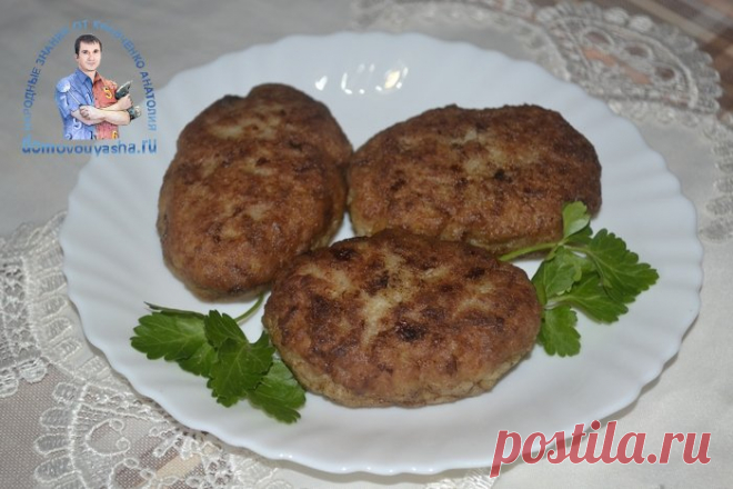 Котлеты из свиного фарша сочные и вкусные. Рецепт с фото на сковороде  Рецепт приготовления вкусных и нежных котлет из свиного фарша. По этому рецепту котлеты получаются очень сочные и вкусные. Пошаговые 15 фото помогут вам в приготовлении.