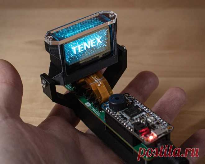 Твердотельный объемный OLED-дисплей с демонстрацией голограммы Из этой статьи мы с вами узнаем, как сделать дисплей, на котором можно отображать объемные фигуры. Картинки, отображаемые на таком экране, похожи на голограмму.Инструменты и материалы:-Пользовательская плата (Получить можно здесь);-Спецификация для печатной платы;-10 прозрачных OLED-дисплеев