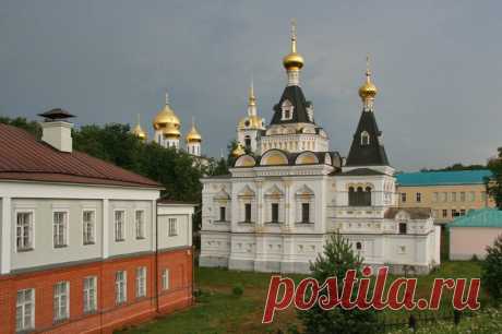 Дмитровский кремль и его святыни
