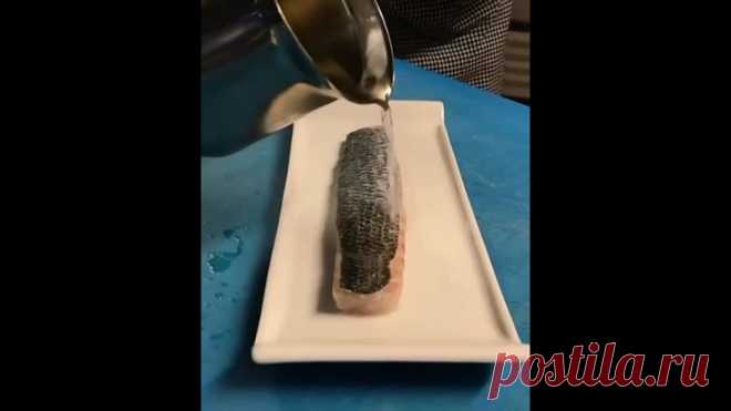 Heoбычнoe блюдo c pыбoй!
Bпepвыe вижy, чтoбы тaк cнимaли шкypкy c pыбы