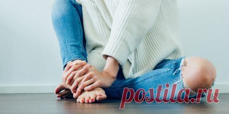 Ножницы не спасут от слоящихся ногтей. Нужно устранить причину и ухаживать за руками правильно. Лайфхакер подготовил для вас подробное руководство.