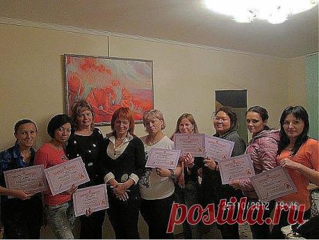 Федорова Ирина Викторовна , является основателем авторской школы в РК г. Алматы и г. Тараз с 2006 года. Судья международного чемпионата «Мир ногтей 2012» Украина г.Запорожье, является официальным партнером и дипломированным преподавателям компании «Virgin Beauty».Эффективность методики уже оценили тысячи Nail-специалистов, которые приезжают на обучение и повышение квалификации из всех уголков Казахстана