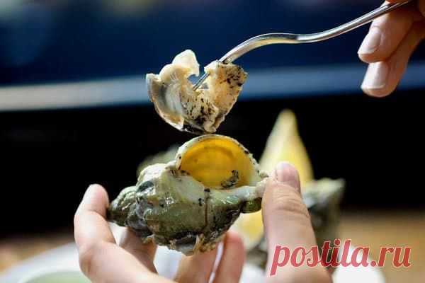 Мясо трубача с соусом из масла с чесноком и петрушкой | Экорыба — интернет-магазин рыбы и морепродуктов
