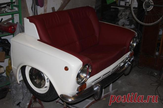 Диван из “Жигулей” своими руками | Чёрт побери Парень решил сделать диван из Жигулей, а что?! Почему бы и нет! Расцветку кузова и обивки он выбирал, как у 
