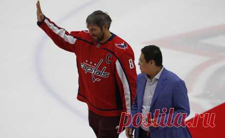 Овечкин поставил рекорд НХЛ по шайбам в пустые ворота за всю историю. На счету Александра Овечкина 57 шайб, которые он забросил в пустые ворота. Всего за карьеру в НХЛ российский форвард забросил 834 шайбы в 1394 матчах