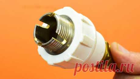 5 надежных способов соединения ПП труб без сварочного аппарата Полипропиленовые трубы - просто замечательный материал для быстрой постройки водных коммуникаций. Единственным недостатком можно отметить неудобство сварки: нужен специализированный паяльний, работающий от сети. И основная сложность заключается как раз не в поиске самого инструмента для сварки, а