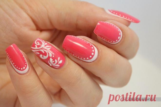 Видеоуроки маникюра и дизайна ногтей: подробные аудио пояснения, текстовое описание видеоурока.