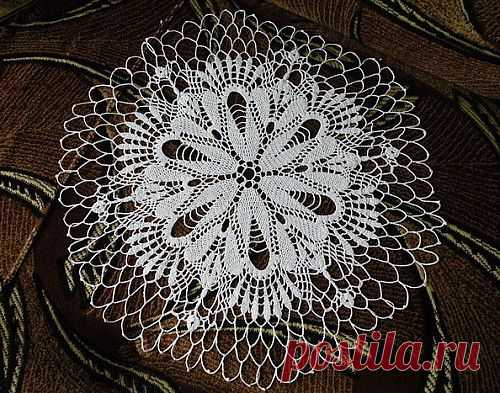 Салфетка "Павлин".