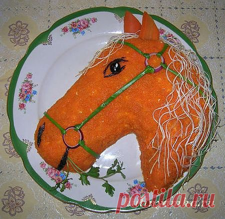 Новогодний салат «Лошадь» 2014