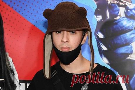 Слава Марлоу отреагировал на обвинения в неуважении к казахам. Продюсер и исполнитель Слава Марлоу (настоящее имя — Артем Готлиб) отреагировал на обвинения в неуважении к казахам. Поводом для недовольства послужило интервью, в котором музыкант попытался изобразить мимику людей, которые вместе с ним присутствовали на кинопоказе в Казахстане.