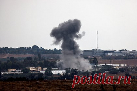 Стала известна личность первого погибшего в Израиле россиянина. Первым россиянином, который погиб во время боев в Сдероте, оказался 47-летний Денис Беленький из Балтийска Калининградской области. В последнее время он служил офицером в израильской армии и имел двойное гражданство. Об этом сообщает Telegram-канал Mash.