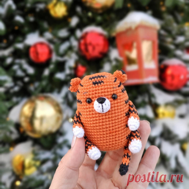 PDF Тигрёнок крючком. FREE crochet pattern; Аmigurumi animal patterns. Амигуруми схемы и описания на русском. Вязаные игрушки и поделки своими руками #amimore - тигр, маленький тигрёнок к Новому году, тигрята, котик, кот, кошечка, кошка, котенок.