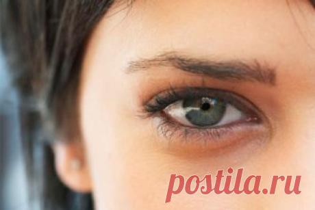 Появление темных кругов под глазами зачастую связано с определенными причинами. К ним можно отнести: напряжение, утомление, нарушение сна. Может показаться, что это мелочи, но именно из-за этого портиться...