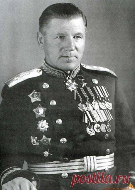 Судьба генерала 21 марта 1891 г. недалеко от города Иваново родился А.В. Горбатов. Как и полагается крестьянскому сыну, с малых лет он был работником. Не знал тогда Александр, что он пройдёт три войны, станет команда…