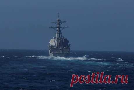 Минобороны России вызвало военного атташе США после инцидента в Японском море. Минобороны России вызвало военного атташе США для доведения позиции российской стороны после инцидента с американским эсминцем «Чейфи» (Chafee, DDG 90) в Японском море. Представителю Пентагона передали, что действия американских моряков были непрофессиональными и нарушали российско-американски соглашения.