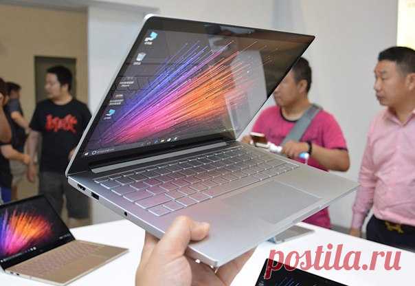 Первые фотографии «убийцы» MacBook от Xiaomi и сравнение с ноутбуками Apple Производитель смартфонов Xiaomi, которого часто называют «китайским Apple» за схожесть продукции с «яблочными» гаджетами, представил на этой неделе портативный ноутбук Mi Notebook Air. Новый продукт напоминает по дизайну MacBook Air, но внутри него установлена достаточно производительная графика в лице Nvidia GeForce 940MX (с 1 ГБ DDR5 RAM). Как заявил глава Xiaomi Лей Джуна, показавшего новинку на пресс-конференции в…