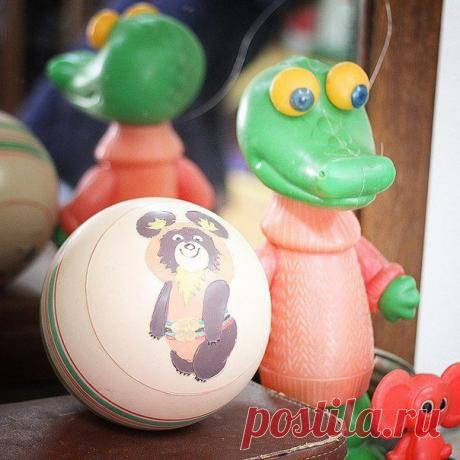 «Счастливое детство» / Назад в СССР / Back in USSR