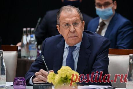 Лавров посетит Китай в начале февраля. Министр иностранных дел России Сергей Лавров посетит Китай в начале февраля, где встретится с главой МИД КНР для обсуждения двусторонних вопросов и подготовки олимпийского саммита. Замдиректора департамента информации и печати МИД РФ Алексей Зайцев заявил, что российский министр приедет в Пекин 3 февраля.