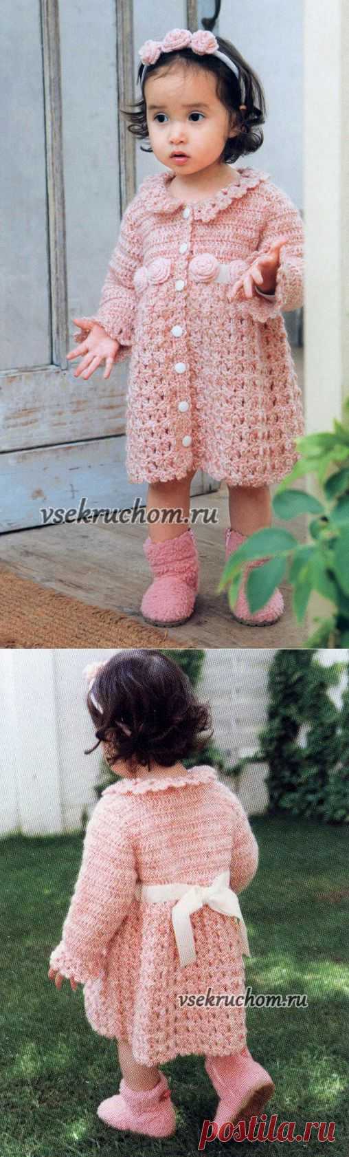 Пальто для девочки крючком..