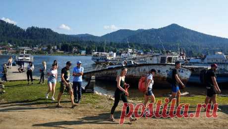 В Минэкономразвития России подвели итоги туристического сезона. За это лето жители России совершили 33 млн туристических поездок, что на 5 млн больше прошлогоднего показателя, рассказал kp.ru глава Минэкономразвития Максим Решетников. По его словам, этот показатель в мае-августе вырос почти на 16%. ...