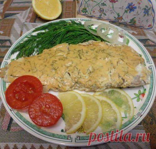 Рыба, запеченная в сметанно-горчичной заливке