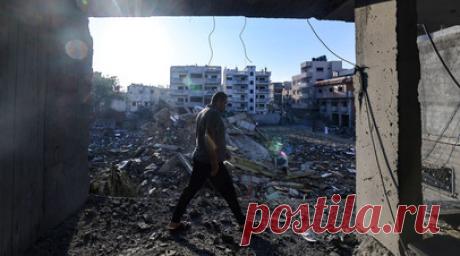 Уроженка Белоруссии рассказала о жизни в Газе на фоне блокады анклава. 46-летняя уроженка Белоруссии Евгения рассказала RT, как живёт с семьёй в секторе Газа после того, как власти Израиля отдали приказ о полной блокаде анклава. Читать далее
