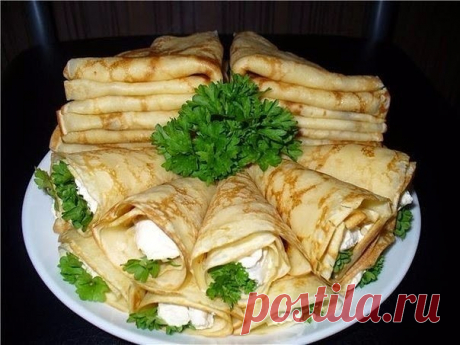 15 самых вкусных начинок для блинчиков

1. Блины с начинкой из яиц
Состав: 4 яйца, 50 гр. зеленого лука, 5-10 гр. укропа, соль.
Отварить 4 яйца. Натереть вареные яйца на терку. Обжарить зеленый лук 50 гр. Укроп 5-10 гр. Соль по вкусу.

2. Творожная начинка в блины
Состав: Творог 500 гр., 1 желток яйца, 2 столовые ложки сахара, 50 гр. изюма.
Берем творог, добавляем в него один желток, сахар, перетираем все с творогом.
В получившуюся массу добавляем изюм. Предварительно замо...
