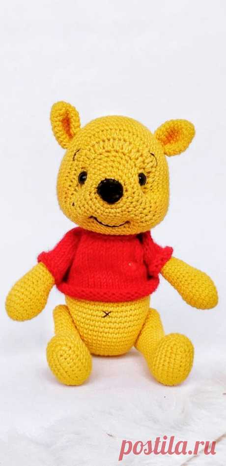 PDF Винни Пух крючком. FREE crochet pattern; Аmigurumi doll patterns. Амигуруми схемы и описания на русском. Вязаные игрушки и поделки своими руками #amimore - Винни Пух, Winnie the Pooh, медведь, зефирный медвежонок, плюшевый мишка.